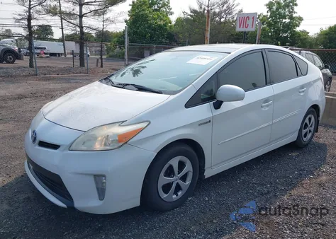 2013 Toyota Prius Four z USA, uszkodzony, nr VIN JTDKN3DUXD5553157
